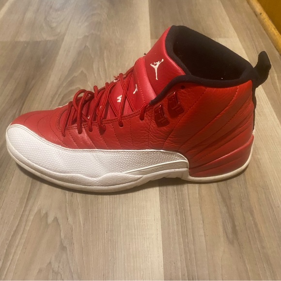 Just like New, rarely worn Jordan’s. Excellent condition - Picture 4 of 9